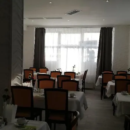 City Hotel Neuwied ホテル ノイヴィート