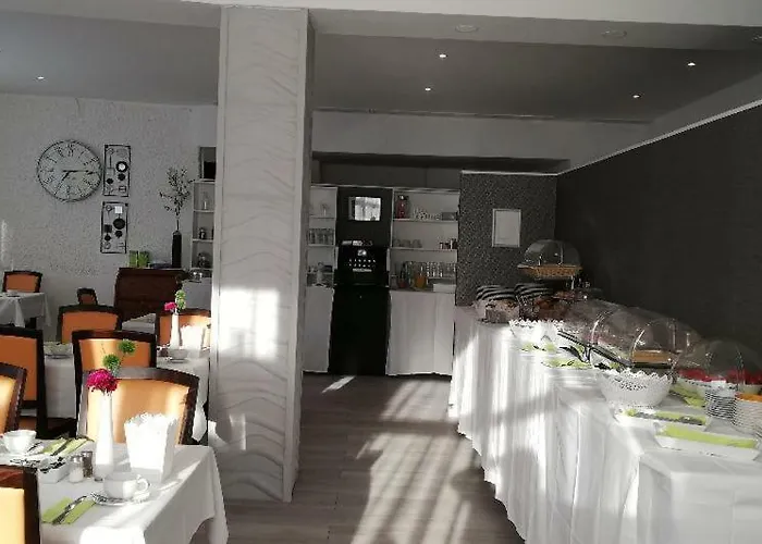 City Hotel Neuwied 3* نيوفيد