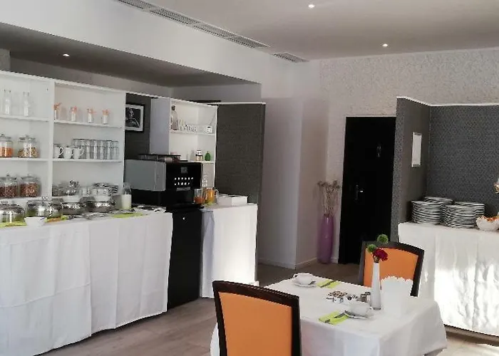 新韦德城市酒店